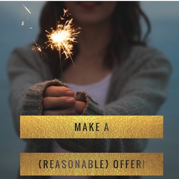 Last 1! MEDIUM Leopard Sleeve Sequin Pocket Top - Picture 6 of 6